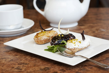 Similar image 1300596