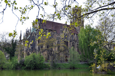 Similar image 1328102