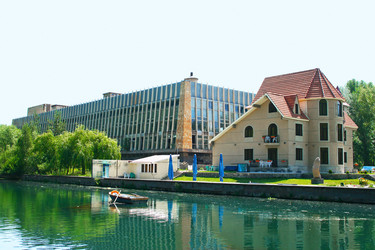 Similar image 1356124