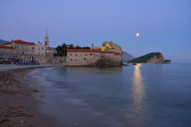 Similar image 1400380