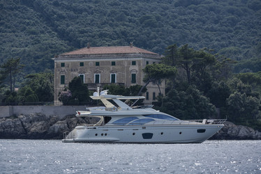 Similar image 1559759