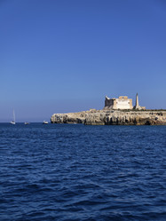 Similar image 1561061