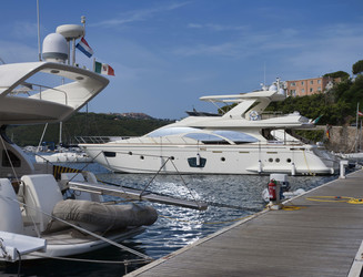 Similar image 1561355