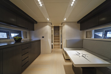 Similar image 1561435