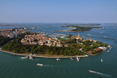 Similar image 1566540