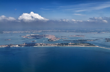 Similar image 1567086