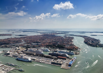 Similar image 1567182