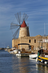 Similar image 1567900