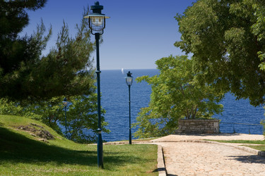 Similar image 1587000