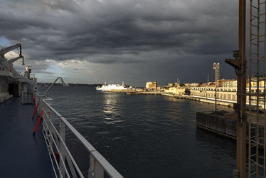 Similar image 1661133