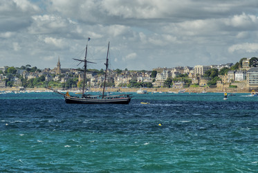 Similar image 1700550