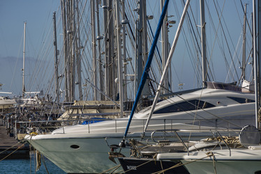 Similar image 1736085