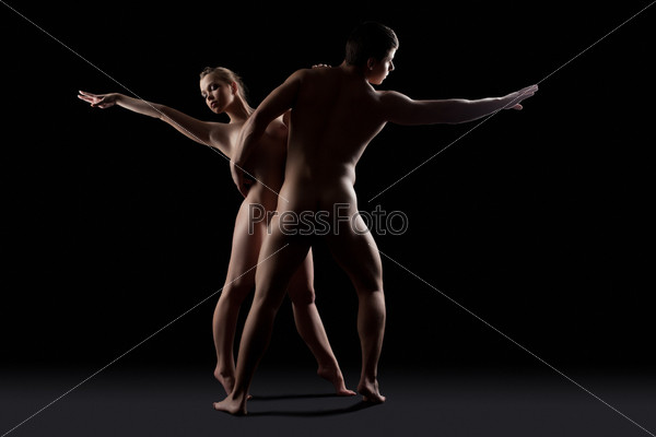 Пары танцуют голыми - порно видео на рукописныйтекст.рф