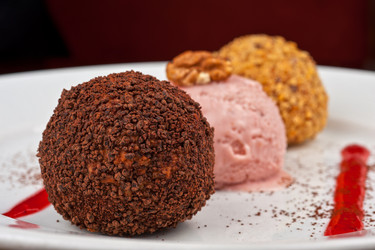 Similar image 2126000