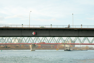 Similar image 2215402