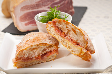 Similar image 2254077