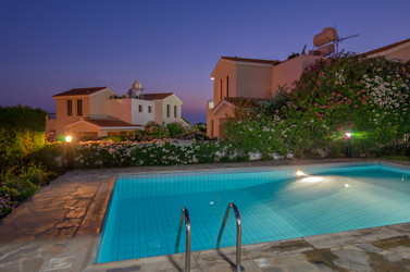 Similar image 2382513