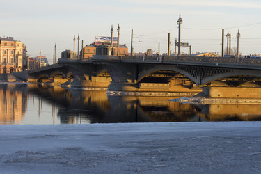 Similar image 2462035