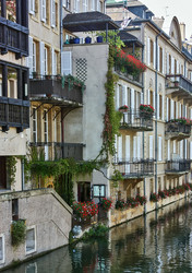 Similar image 2493377