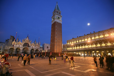 Similar image 2713752