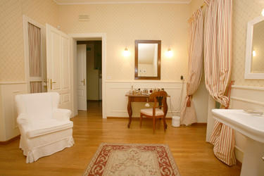 Similar image 2713812