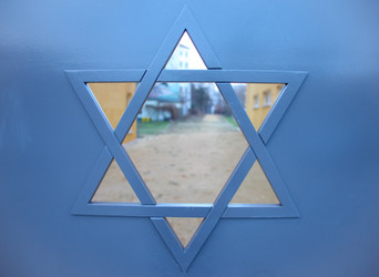 Similar image 2727852