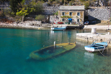 Similar image 2727946