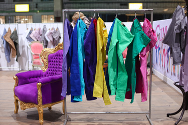 Similar image 2727954