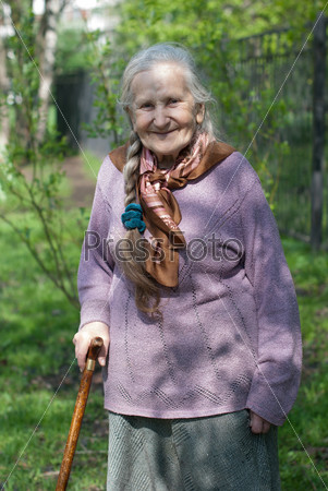 Фото по запросу Красивая пожилая женщина