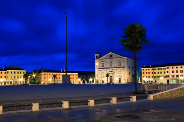 Similar image 2872064