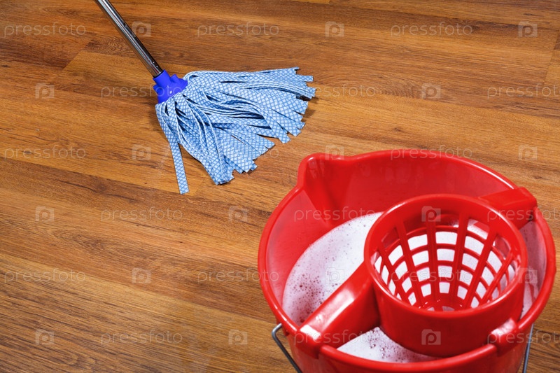 Как мыть паркетную. Mopping. mop of ma3ldiv+es. floor cleaning. как мыть деревянной шваброй.