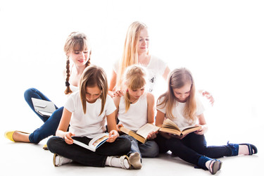 Similar image 3737023