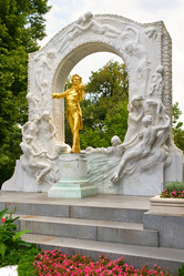 Similar image 4032774