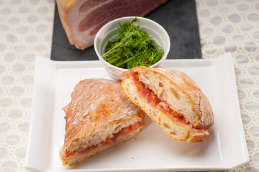 Similar image 5501993