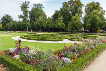 Similar image 5537760