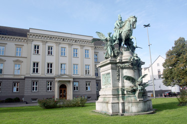 Similar image 5600092