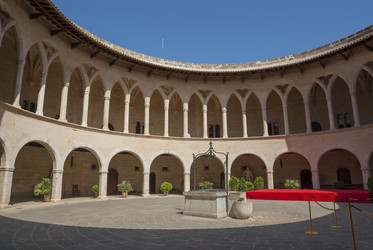 Similar image 5600387