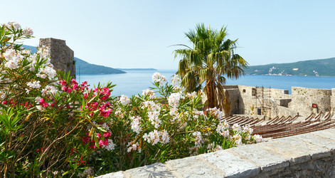 Similar image 5607112