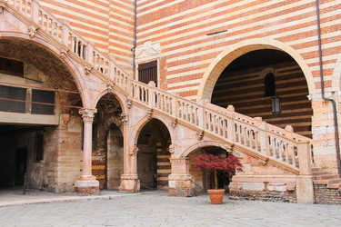 Similar image 6720398