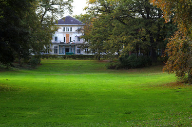 Similar image 6745596