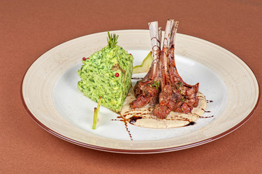 Similar image 7428800