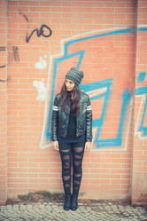 Similar image 7454686