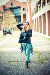 Similar image 7488016