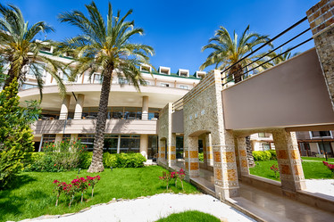 Similar image 7490636