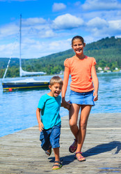 Similar image 7570537