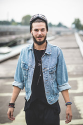 Similar image 7728899