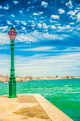 Similar image 7748936