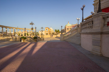 Similar image 7802740