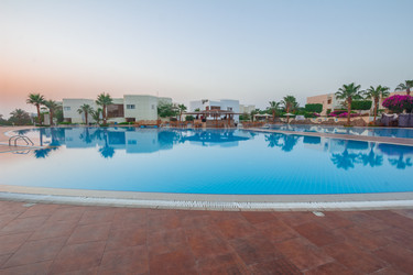 Similar image 7803450