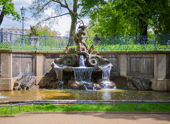 Similar image 7815972